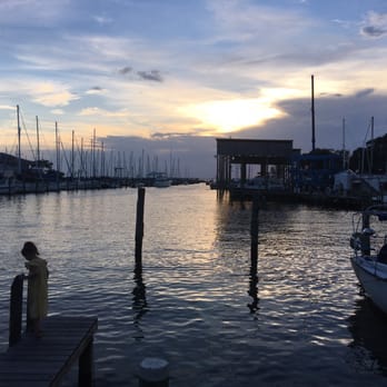 Sunset Pointe - Mobile Bay from Sunset Pointe. Can't beat the atmosphere! - Bars Near Me - Fairhope, Alabama Sunset Pointe - Mobile Bay from Sunset Pointe. Can't beat the atmosphere! - Bars Near Me - Fairhope, Alabama
