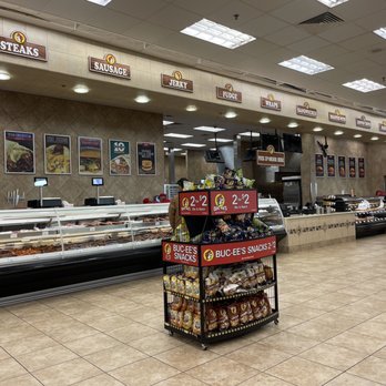 Buc-ee's - Hot food items - Gas Stations Near Me - New Braunfels, Texas