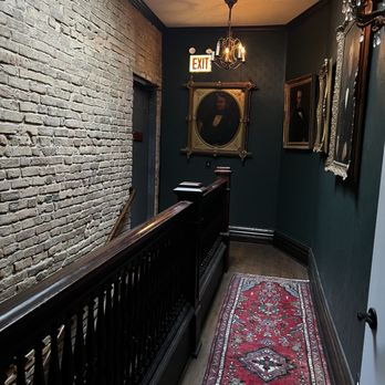The Gatsby - Hallway to enter - Speakeasies Near Me - Chicago, Illinois