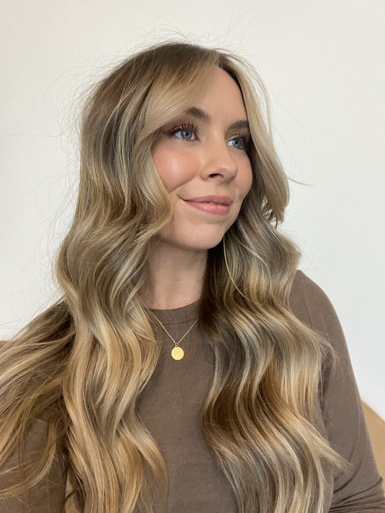 Painted by Vanessa Logo