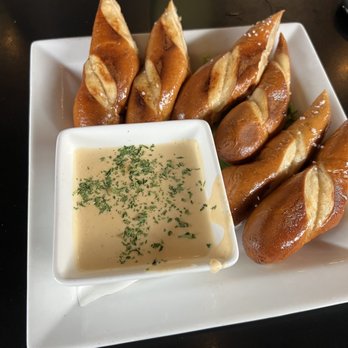 Crave Grille - Pretzels & beer cheese - American Near Me - Vancouver, Washington