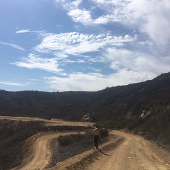 Solstice Canyon - The hike back to the car! Gorgeous and all downhill - Parks Near Me - Malibu, California