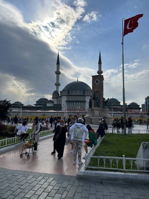Yeni Mosque by null