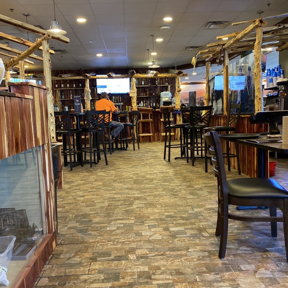 El Potro - The interior of the restaurant - Mexican Near Me - Lee's Summit, Missouri El Potro - The interior of the restaurant - Mexican Near Me - Lee's Summit, Missouri