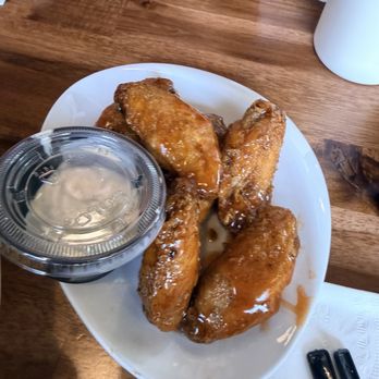 Tempe Eats - Hot Honey Wings from Chow Down Arizona - Barbeque Near Me - Tempe, Arizona Tempe Eats - Hot Honey Wings from Chow Down Arizona - Barbeque Near Me - Tempe, Arizona