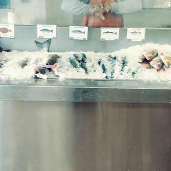 George's Seafood - a display of fresh fish - Seafood Markets Near Me - Norfolk, Virginia George's Seafood - a display of fresh fish - Seafood Markets Near Me - Norfolk, Virginia