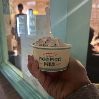 Moo Moo Mia - Ice Cream & Frozen Yogurt Near Me - Monrovia, California
