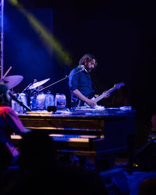 Louie Louie's Dueling Piano Bar by null