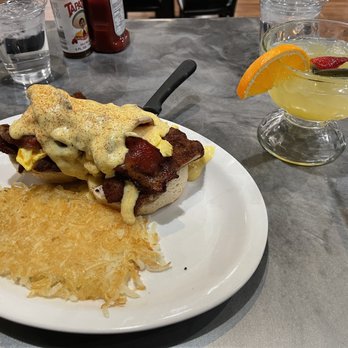 My Mimosas - Fried Chicken Benedict with Hash Browns - Breakfast & Brunch Near Me - Modesto, California My Mimosas - Fried Chicken Benedict with Hash Browns - Breakfast & Brunch Near Me - Modesto, California