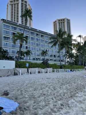 Moana Surfrider, A Westin Resort & Spa, Waikiki Beach by null