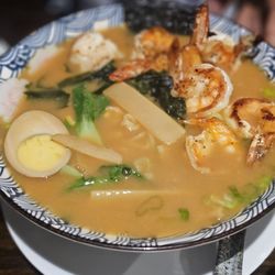 Grilled shrimp ramen