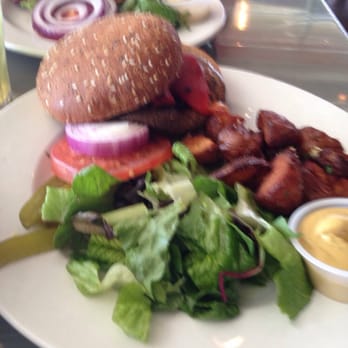 Pita Jungle - Portobello mushroom burger w roasted peppers and garlic potatoes - Vegetarian Near Me - Glendale, Arizona Pita Jungle - Portobello mushroom burger w roasted peppers and garlic potatoes - Vegetarian Near Me - Glendale, Arizona