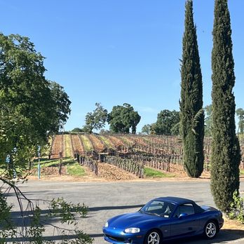 Villa Toscano Winery - Parking lot - Wineries Near Me - Plymouth, California Villa Toscano Winery - Parking lot - Wineries Near Me - Plymouth, California