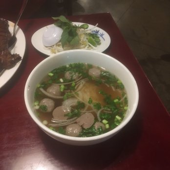 Xinh Xinh Cafe - Meatball pho - Vietnamese Near Me - Urbana, Illinois Xinh Xinh Cafe - Meatball pho - Vietnamese Near Me - Urbana, Illinois