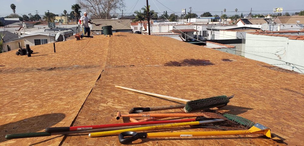 Slide of HUS Roofing