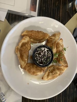 The LOCAL Kitchen & Drinks Waltham by null