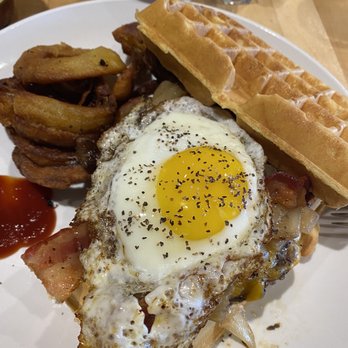 Chicago Waffles - Chitown Burger sub waffle for bun - Breakfast & Brunch Near Me - Chicago, Illinois Chicago Waffles - Chitown Burger sub waffle for bun - Breakfast & Brunch Near Me - Chicago, Illinois