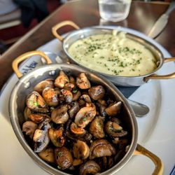 Button Mushroom and Mashed Potatoes side