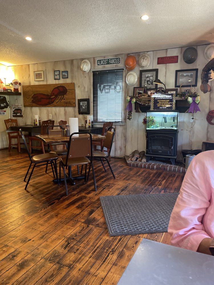 Almost Famous Smoke House and Grill