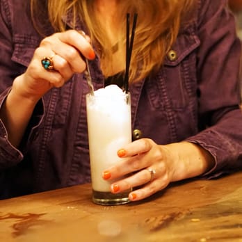 Catelli's - "Adult" Root Bear Float - New American Near Me - Geyserville, California