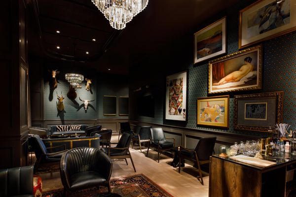 Magnum Speakeasy by null