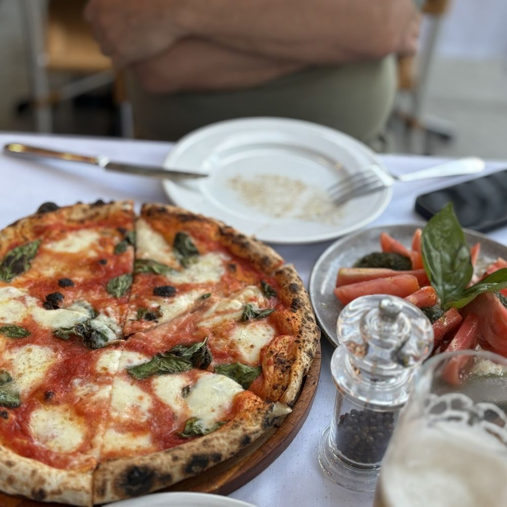 Verdello - Margherita classica and tomato salad & burratta - Italian Near Me - New York, New York