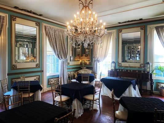 The Apothecary Bar at Maxwell by null