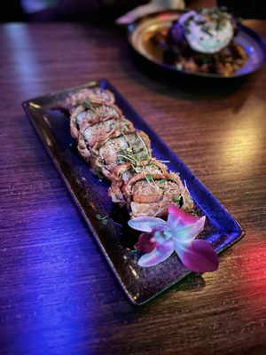 Tiki Tom's by null