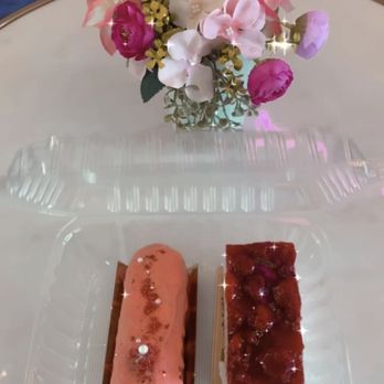 Chant’el Cafe - Raspberry cake & eclair - Cafes Near Me - Folsom, California