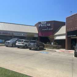 No Frills Grill & Sports Bar - Outside