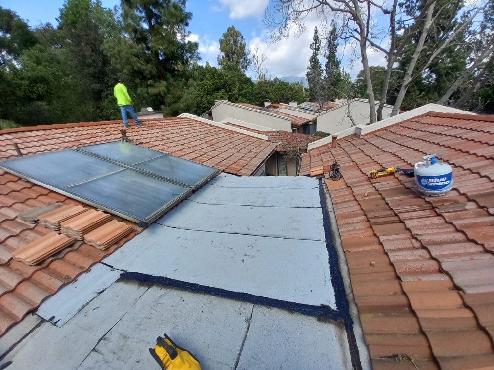 Slide of Jose Roofing Service