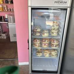 Sweet Cheeks Cake Bar - Desert Cooler