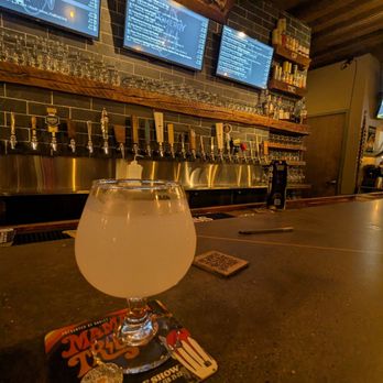 Pomeroy - Wine Bars Near Me - Milwaukee, Wisconsin