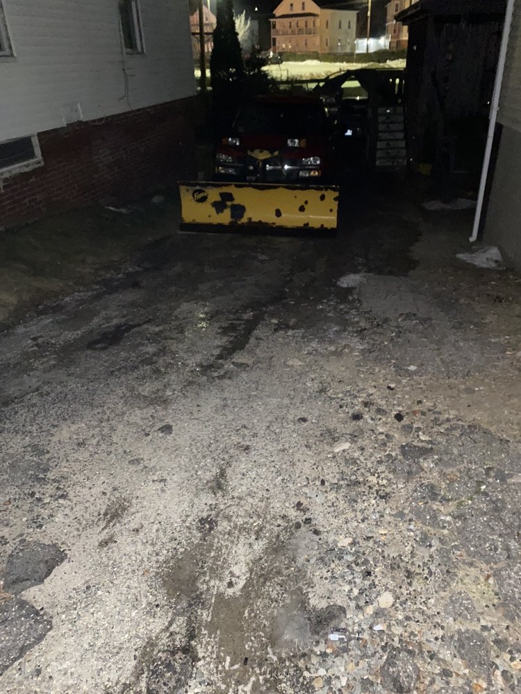 DOLLAR GENERAL Updated October 2024 13 West Main Street, Dudley