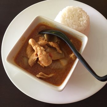 Boonsong Thai - Massaman Chicken curry - Thai Near Me - Bloomfield, New Jersey Boonsong Thai - Massaman Chicken curry - Thai Near Me - Bloomfield, New Jersey