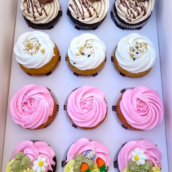 Lumi Cakes - a dozen cupcakes in a box - Cupcakes Near Me