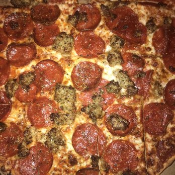 Domino's Pizza - Thin crispy crust; Pepperoni & sausage - Pizza Near Me - Carrollton, Texas Domino's Pizza - Thin crispy crust; Pepperoni & sausage - Pizza Near Me - Carrollton, Texas