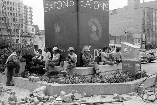 Yonge Eglinton Centre by null