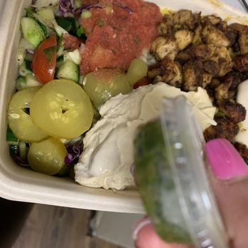 Taboonette - Hummus with Chicken - Mediterranean Near Me - New York, New York