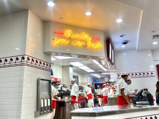 In-N-Out Burger by null