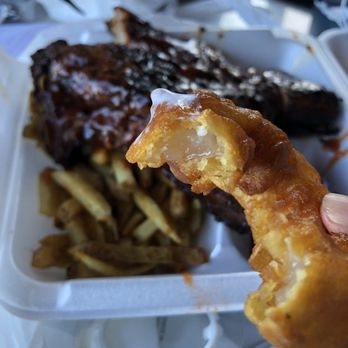 Phil's BBQ - Look at that thick onion ring! - Barbeque Near Me - San Diego, California Phil's BBQ - Look at that thick onion ring! - Barbeque Near Me - San Diego, California