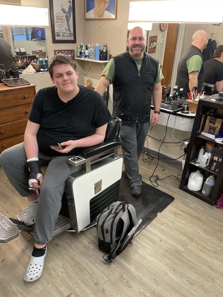 WESTOVER BARBER SHOP Updated September 2024 2517 E Henrietta Rd