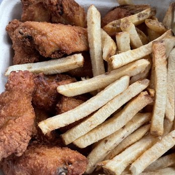 Burger Boy - Chicken wing platter (coleslaw not shown) - Burgers Near Me - Caribou, Maine Burger Boy - Chicken wing platter (coleslaw not shown) - Burgers Near Me - Caribou, Maine