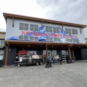 Waterfront Market at Ruston - Front entrance - Farmers Market Near Me - Tacoma, Washington Waterfront Market at Ruston - Front entrance - Farmers Market Near Me - Tacoma, Washington