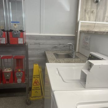 The Wash Laundromat - Hand wash sink !! - Laundromat Near Me - Sacramento, California The Wash Laundromat - Hand wash sink !! - Laundromat Near Me - Sacramento, California