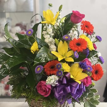 Jasmine's Flowers - Basket mix pants and flowers - Florists Near Me - Montebello, California Jasmine's Flowers - Basket mix pants and flowers - Florists Near Me - Montebello, California