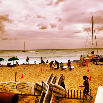 Aloha Beach Services - Beaches Near Me - Honolulu, Hawaii
