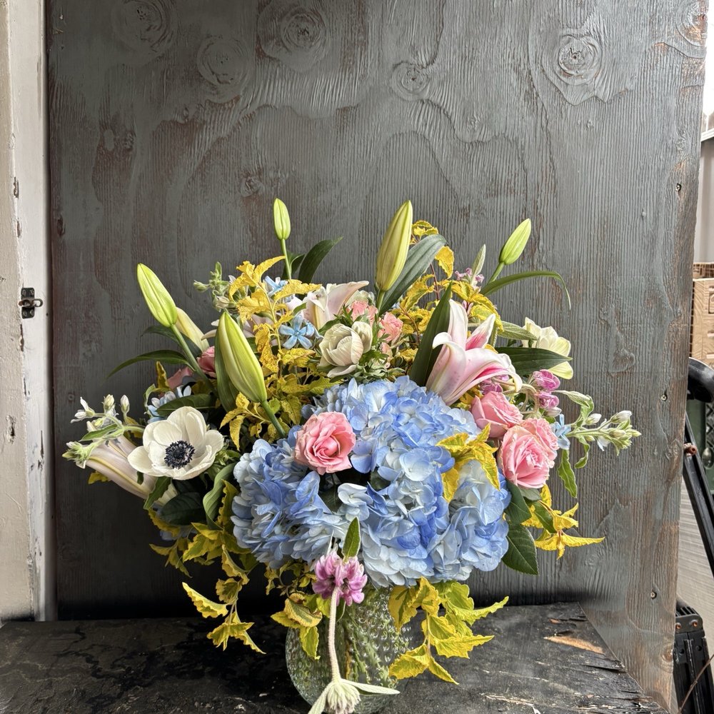 Heaven Scent Flower Company - This is the bouquet they put together -- $85 budget, exceeded expectations!!! - Florists Near Me - Loomis, California Heaven Scent Flower Company - This is the bouquet they put together -- $85 budget, exceeded expectations!!! - Florists Near Me - Loomis, California