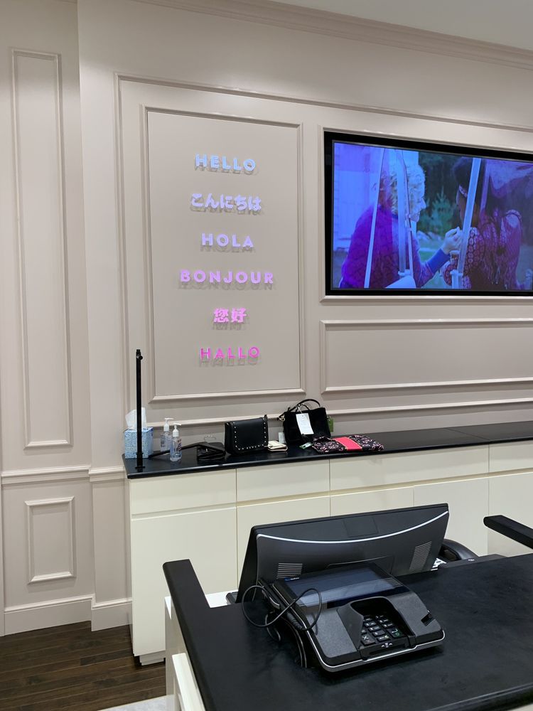 kate spade new york outlet Logo