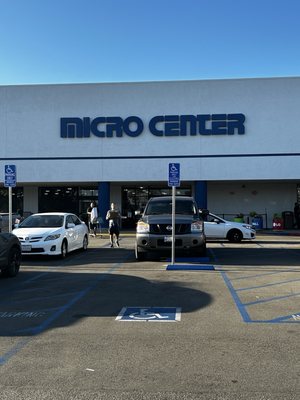 Micro Center by null
